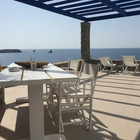 Waterfront Antiparos Villa *
